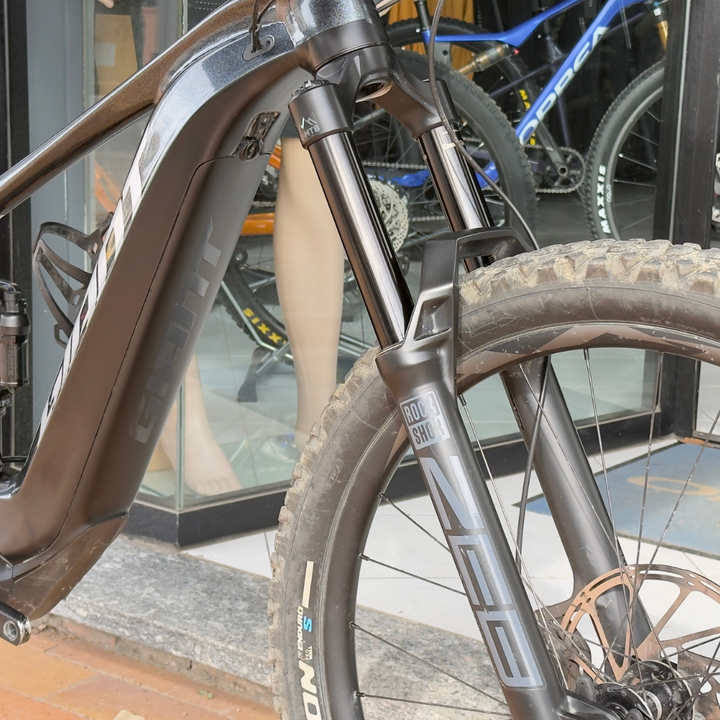 GIANT REIGN E+ MX PRO 2022