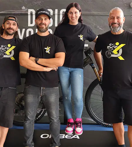 Il team di DottorBike che dal 2018 è punto di riferimento a Pisa per gli amanti delle due ruote